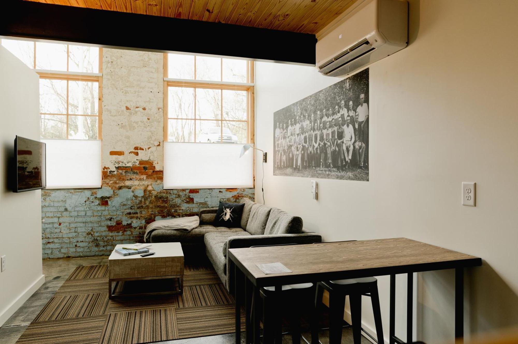 Loom Room Retreat Dalton Εξωτερικό φωτογραφία